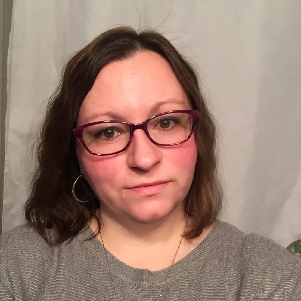 Meet your Posher, Elizabeth